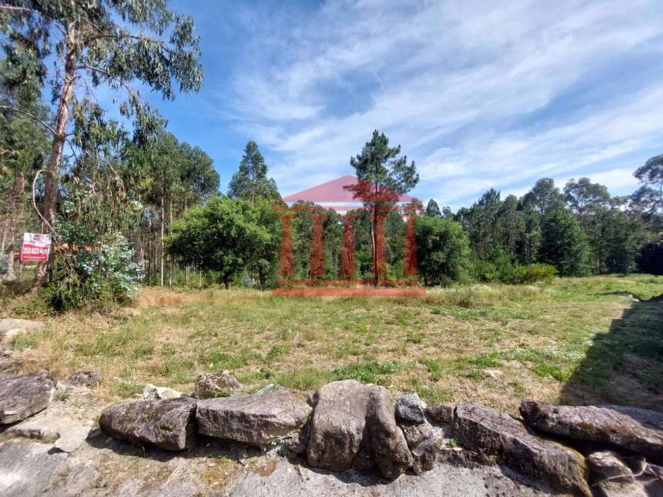 Terreno para Venda em Vila Cova e Feitos Foto 2