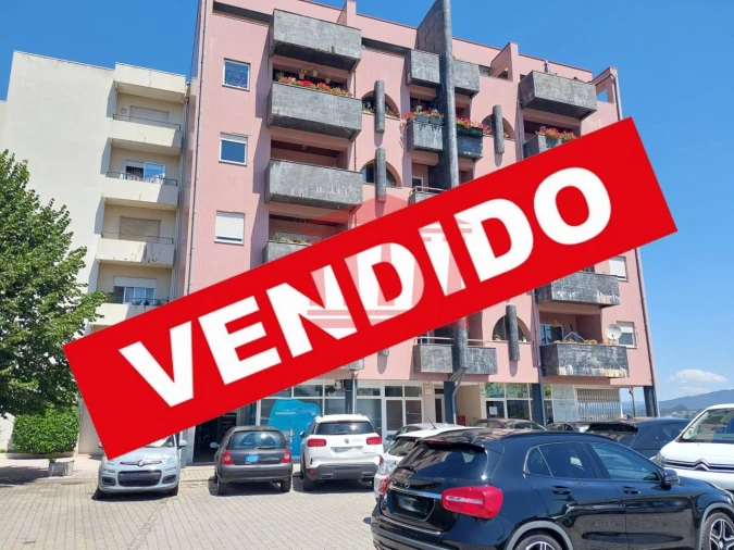 Apartamento T3 para Venda em Arcozelo Foto 1