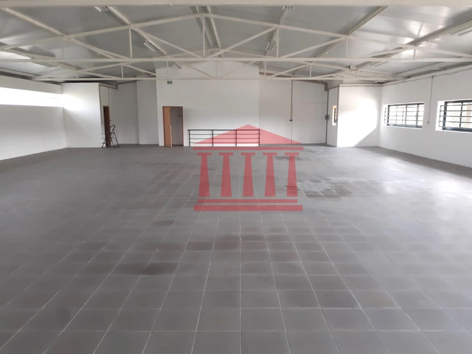 Loja para Arrendamento em Tamel (São Verissimo) Foto 6