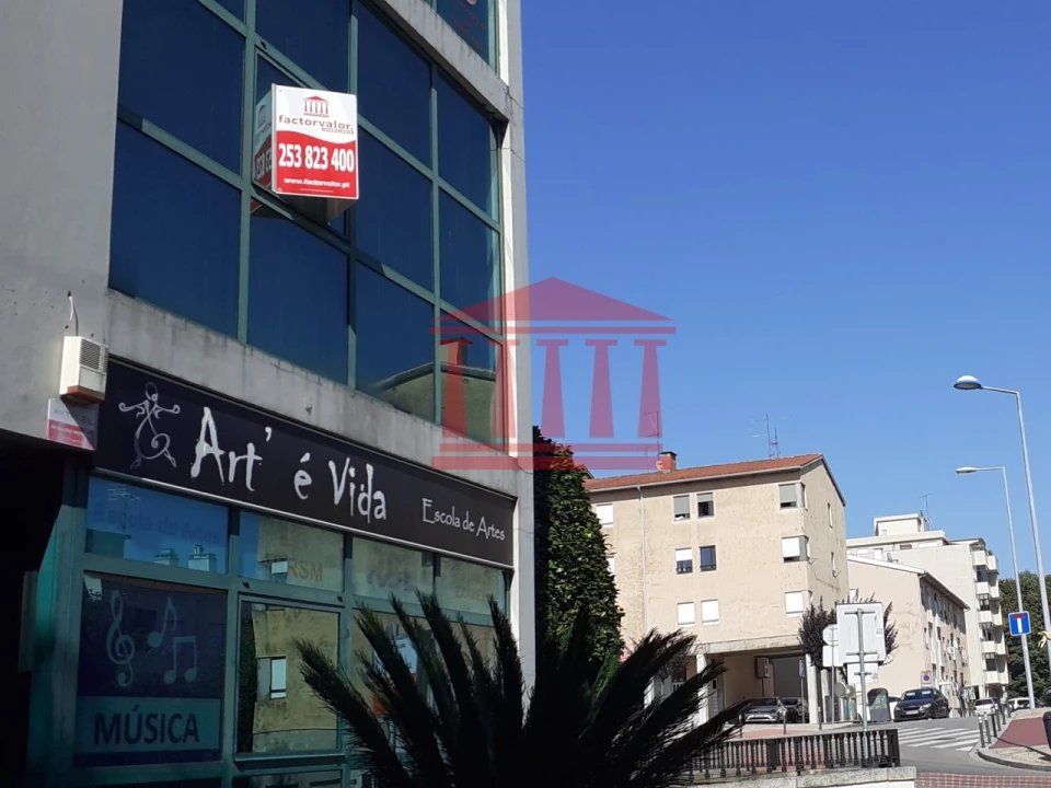 Escritório para Arrendamento em Barcelos, V.Boa, V.Frescainha Foto 2