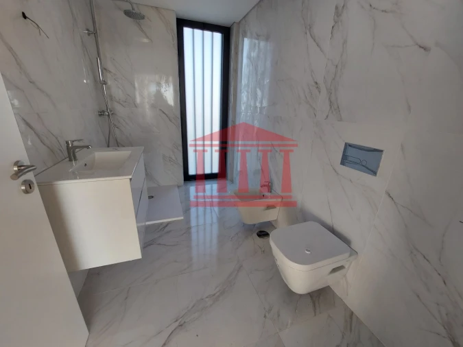 Moradia T4 para Venda em Alvelos Foto 11