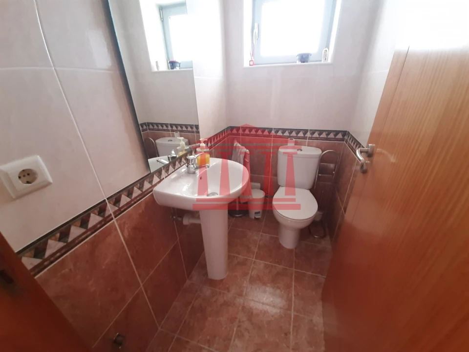 Moradia T3 para Venda em Forjães Foto 11