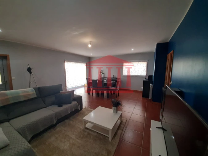 Moradia T3 para Venda em Forjães Foto 9