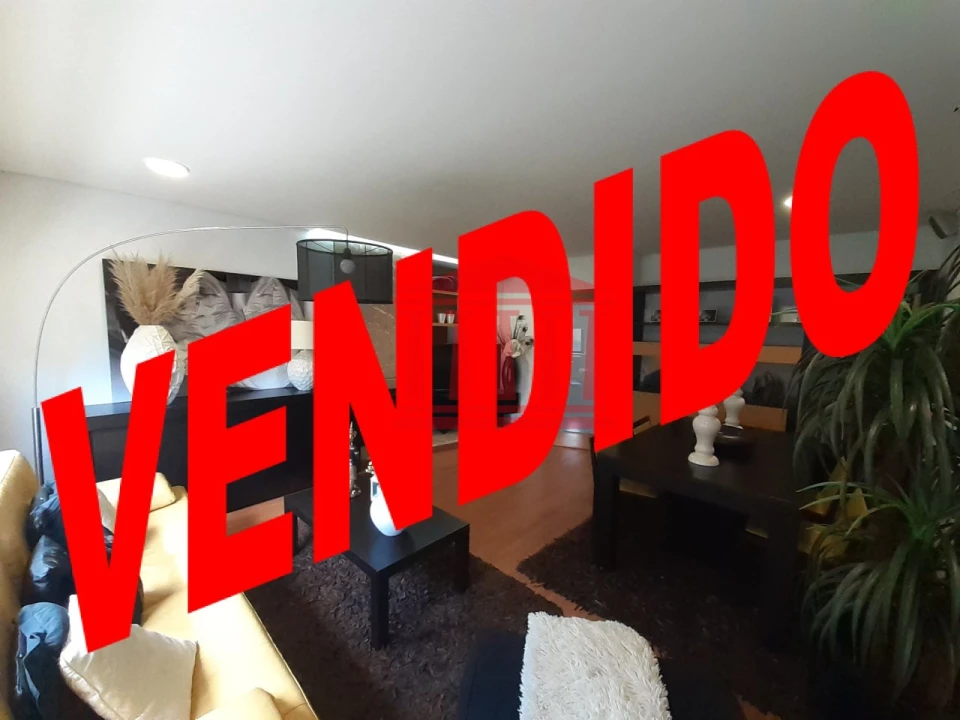 Moradia T3 para Venda em Martim Foto 1