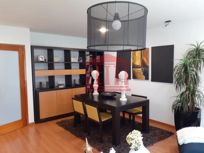 Moradia T3 para Venda em Martim Foto 3