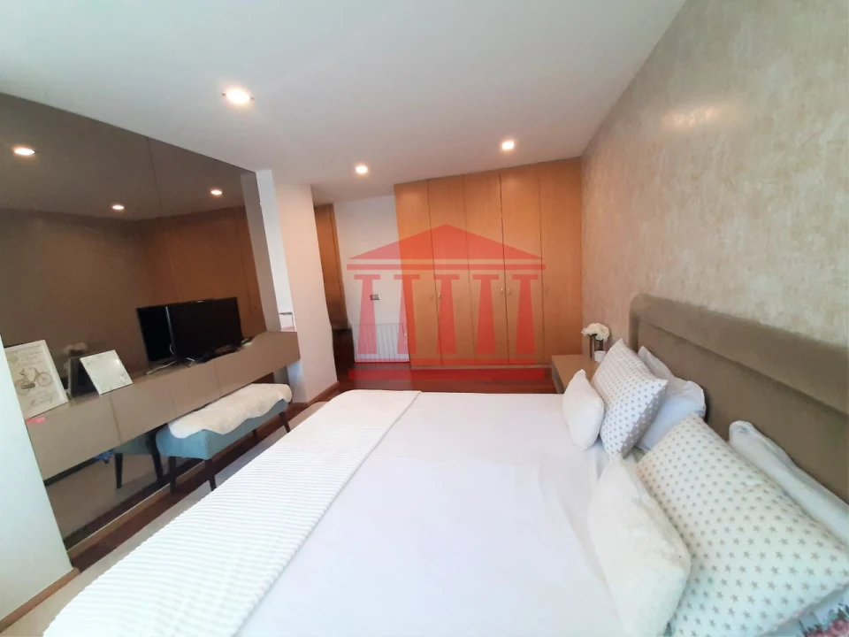 Apartamento T3 para Venda em Arcozelo Foto 10