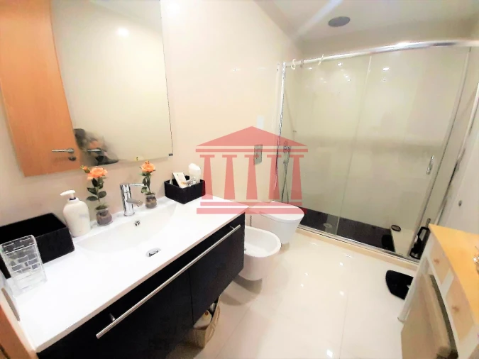 Apartamento T3 para Venda em Arcozelo Foto 12