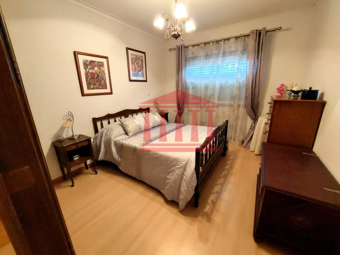 Apartamento T2 para Venda em Arcozelo Foto 6