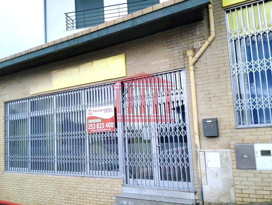 Loja para Arrendamento em Carapeços Foto 1