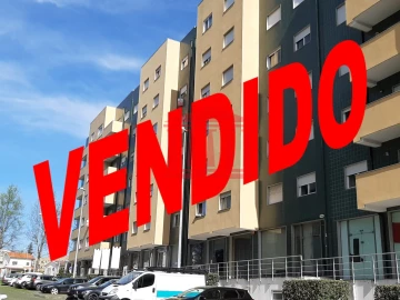 Apartamento T2 para Venda em Arcozelo