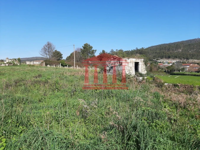 Terreno para Venda em Vila Cova e Feitos Foto 2