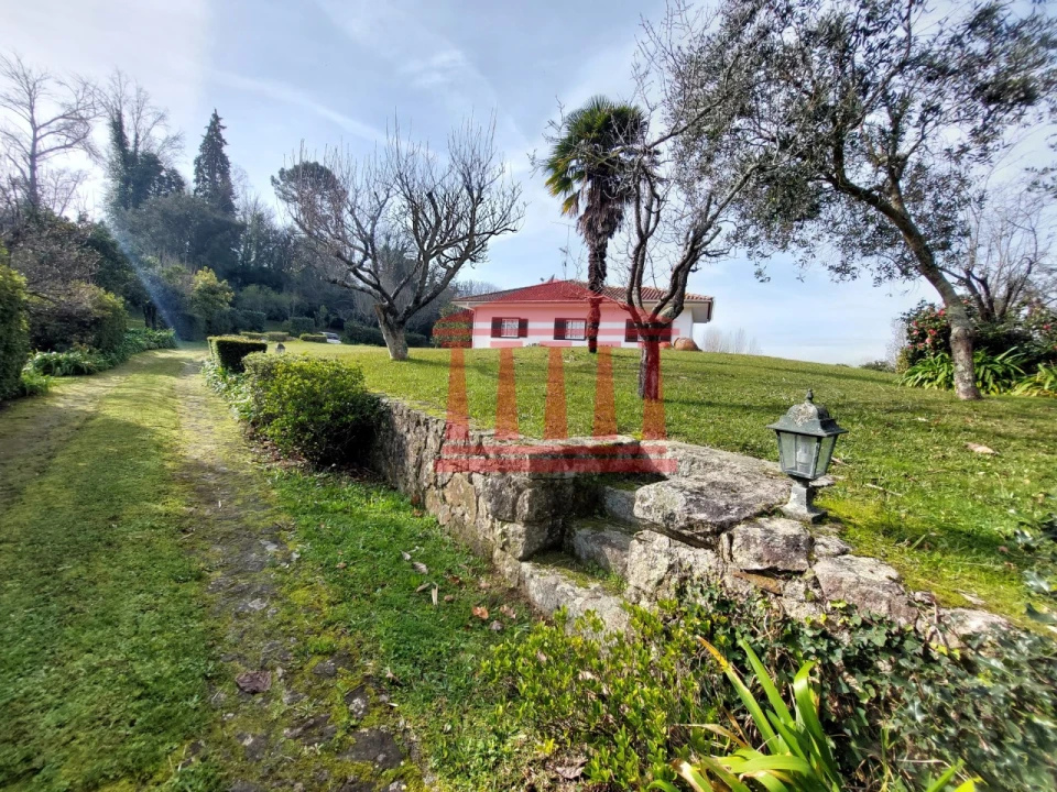 Quinta T4 para Venda em Barcelinhos Foto 46