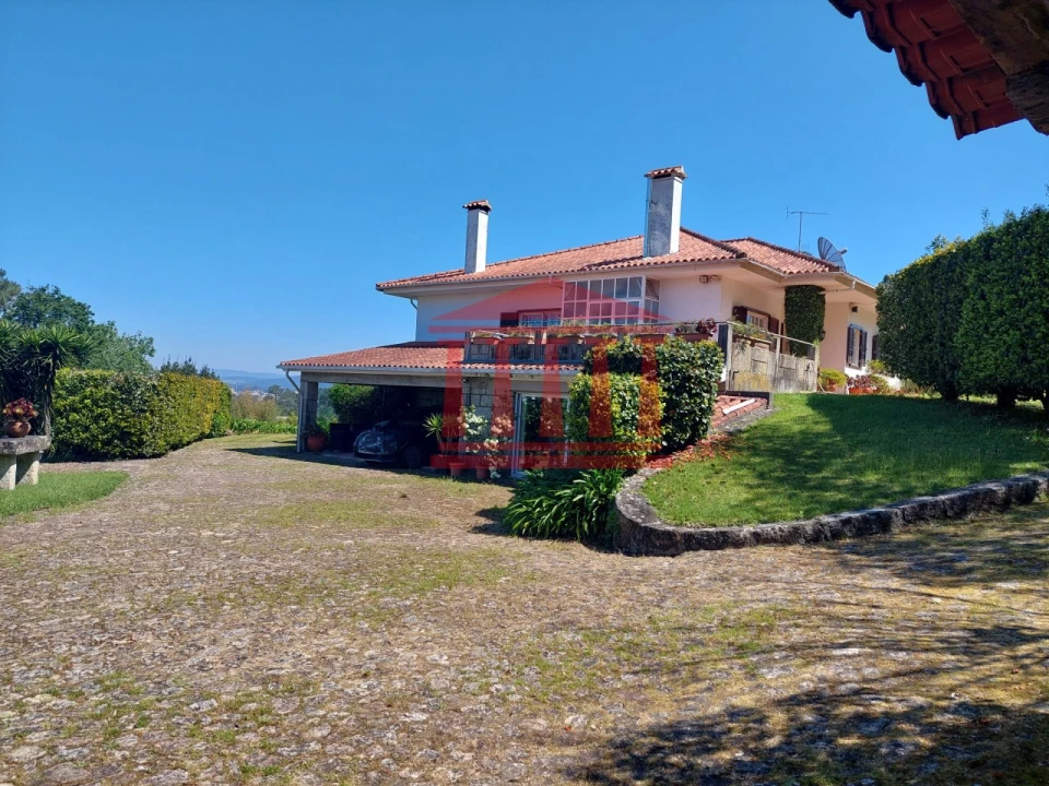 Quinta T4 para Venda em Barcelinhos Foto 10