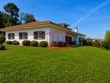 Moradia T4 para Venda em Barcelinhos