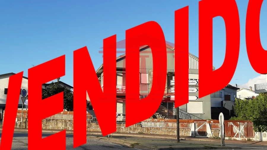 Moradia T4 para Venda em Arcozelo