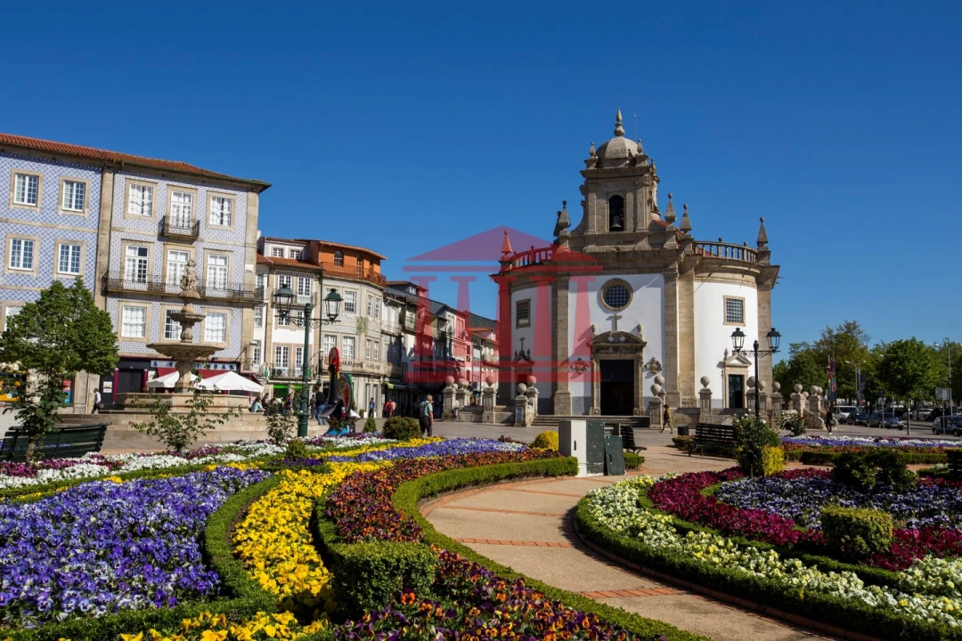 Loja para Arrendamento em Arcozelo Foto 5