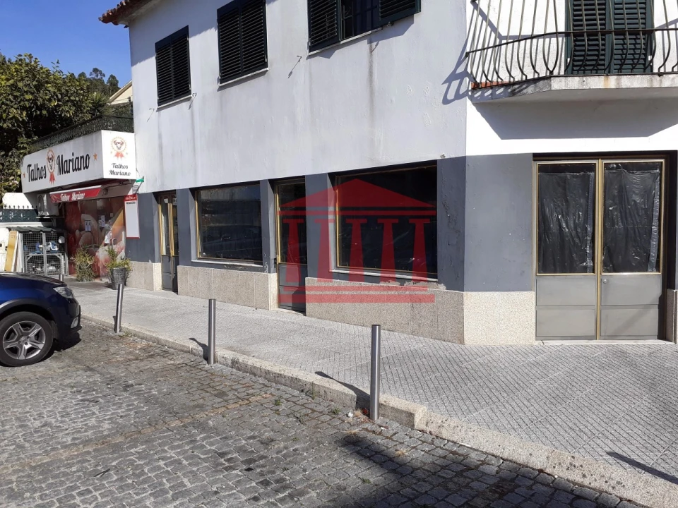 Loja para Arrendamento em Aborim Foto 4