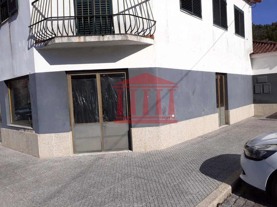 Loja para Arrendamento em Aborim Foto 6