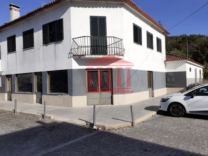 Loja para Arrendamento em Aborim Foto 3