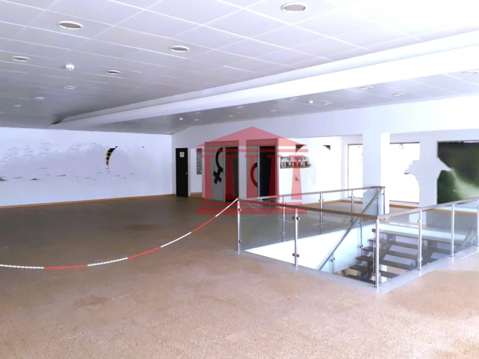 Loja para Arrendamento em Barcelinhos Foto 5