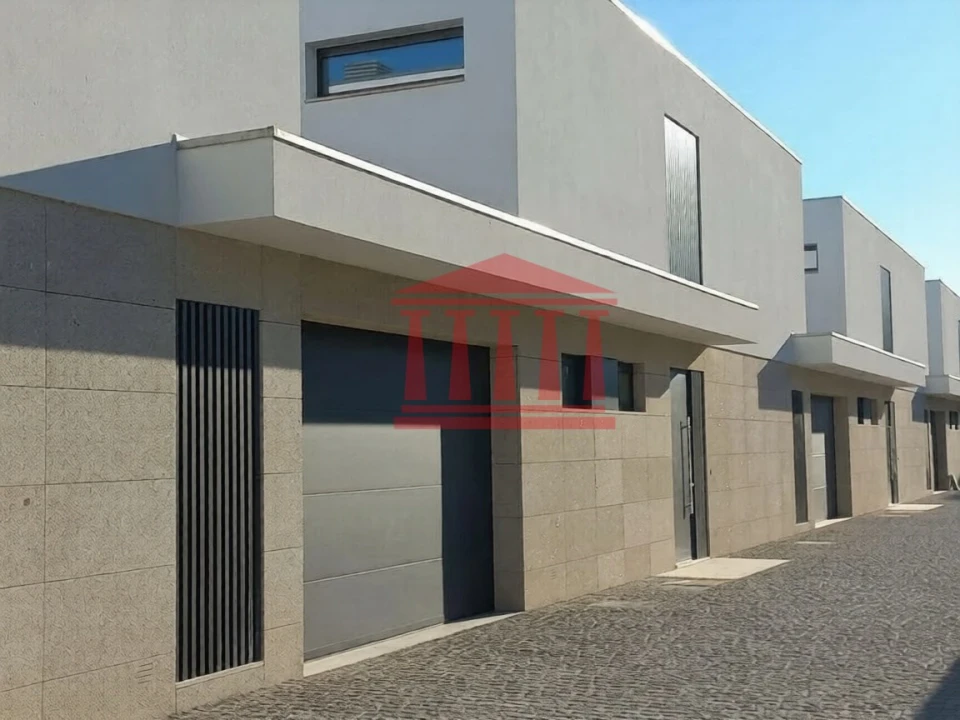 Moradia T3 para Venda em Abade de Neiva Foto 2