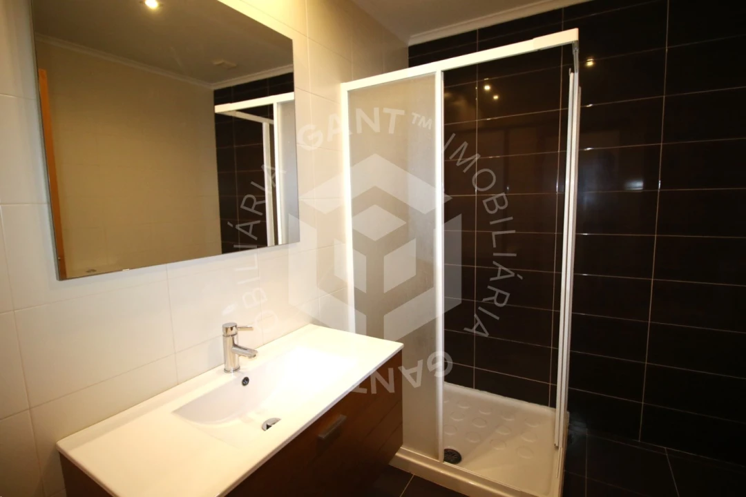 Apartamento T3 para Arrendamento em Sesimbra (Castelo) Foto 21