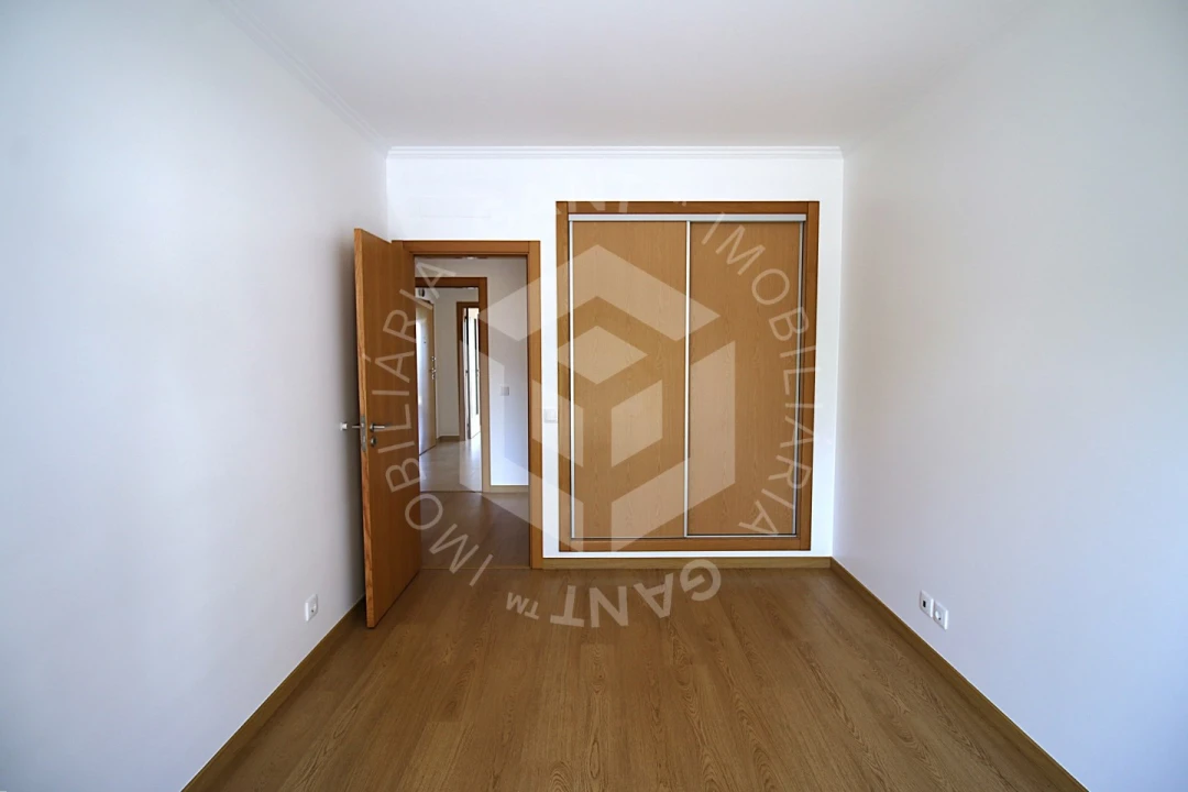 Apartamento T3 para Arrendamento em Sesimbra (Castelo) Foto 25