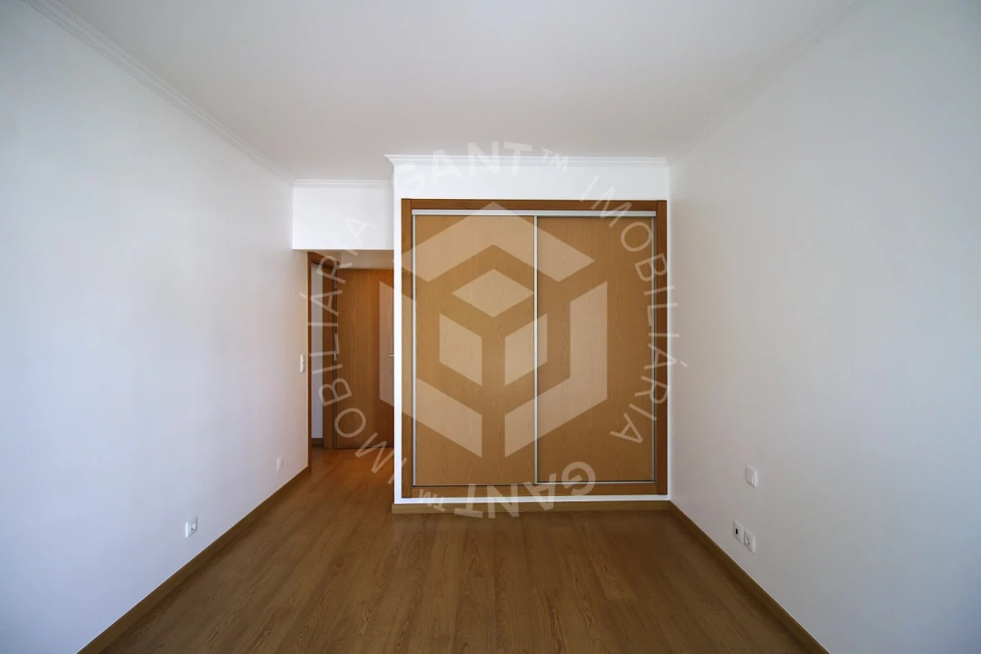 Apartamento T3 para Arrendamento em Sesimbra (Castelo) Foto 29