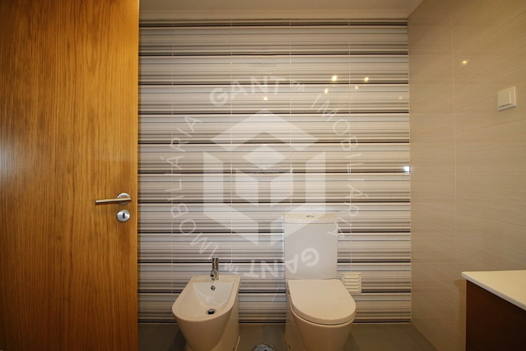 Apartamento T3 para Arrendamento em Sesimbra (Castelo) Foto 32