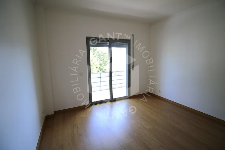 Apartamento T3 para Arrendamento em Sesimbra (Castelo) Foto 13