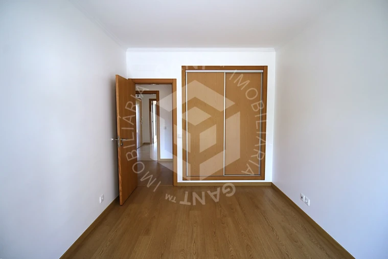 Apartamento T3 para Arrendamento em Sesimbra (Castelo) Foto 25