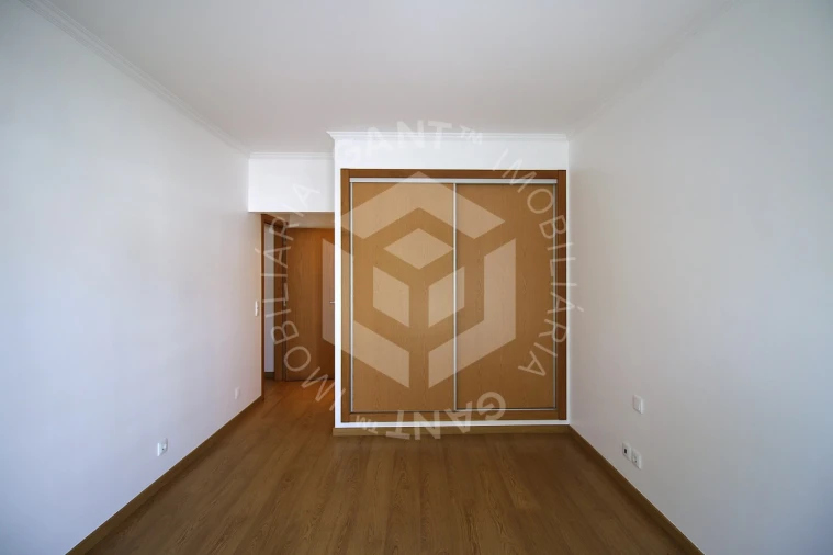 Apartamento T3 para Arrendamento em Sesimbra (Castelo) Foto 29