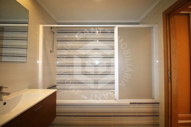 Apartamento T3 para Arrendamento em Sesimbra (Castelo) Foto 34