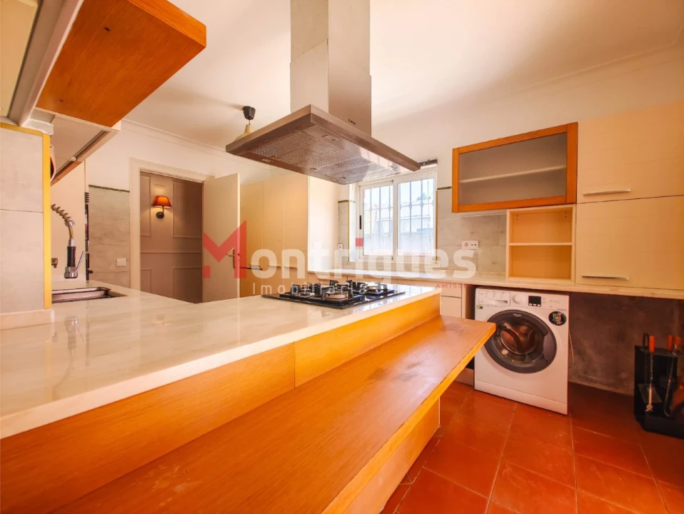 Moradia T4 para Venda em Santa Maria e São Miguel, São Martinho, São Pedro Penaferrim Foto 18