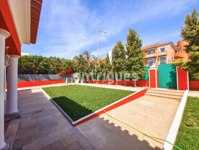 Moradia T4 para Venda em Santa Maria e São Miguel, São Martinho, São Pedro Penaferrim Foto 3