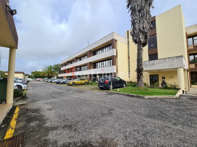 Escritório para Venda em Alfragide Foto 1