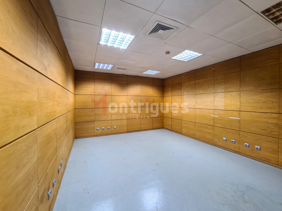 Escritório para Arrendamento em Avenidas Novas Foto 7