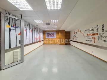 Escritório para Arrendamento em Avenidas Novas