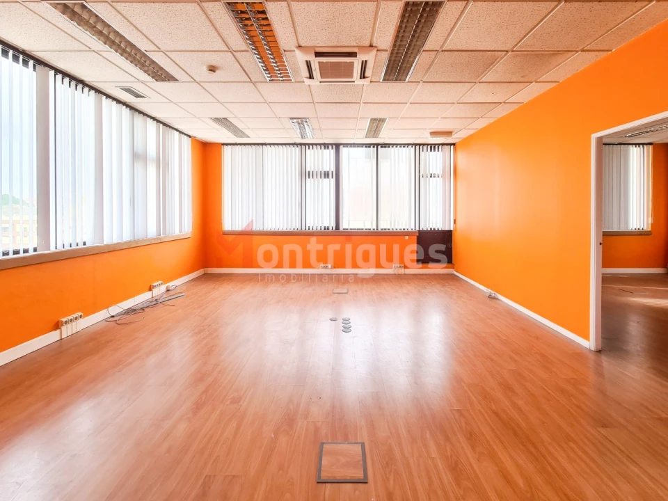 Escritório para Arrendamento em Alfragide Foto 1