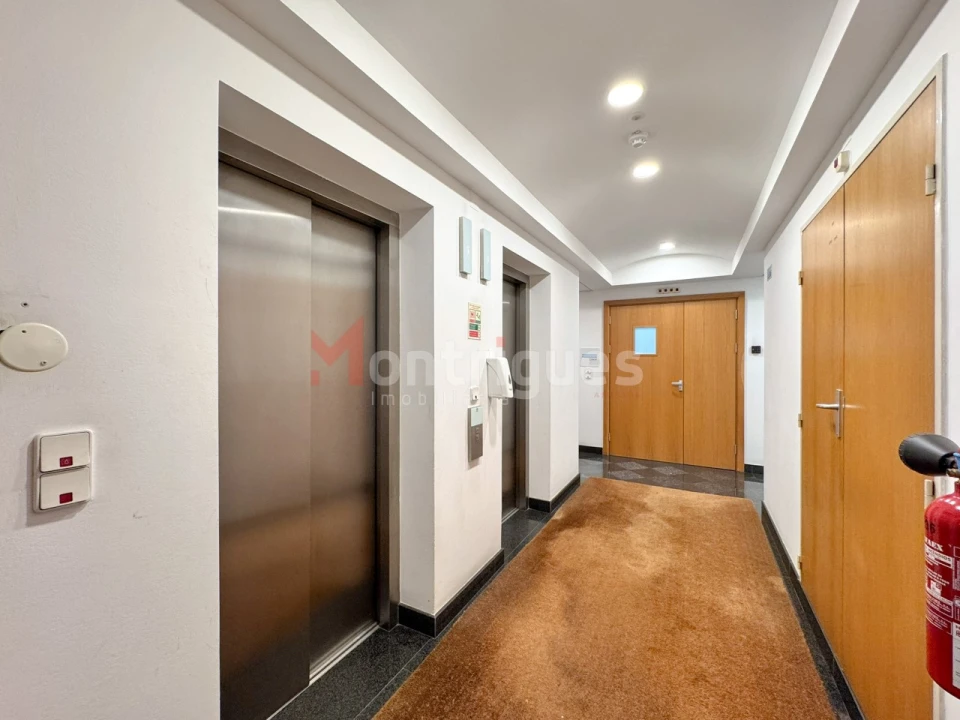 Escritório para Arrendamento em Estrela Foto 8