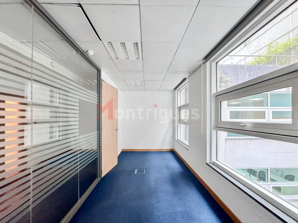 Escritório para Arrendamento em Estrela Foto 24