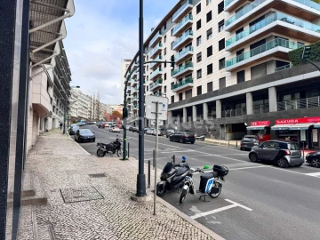 Escritório para Arrendamento em Estrela