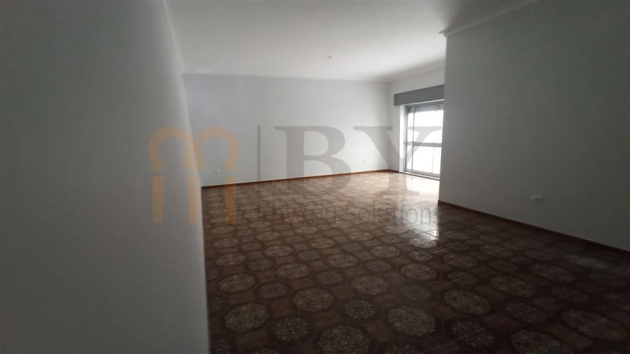 Apartamento T2 para Venda em Vila Real de Santo Antonio Foto 9