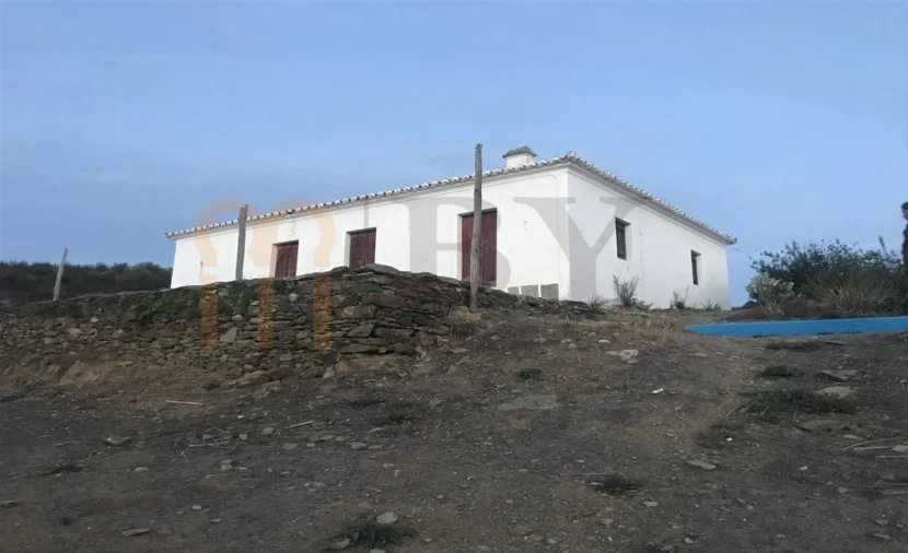 Moradia para Venda em São João dos Caldeireiros Foto 2