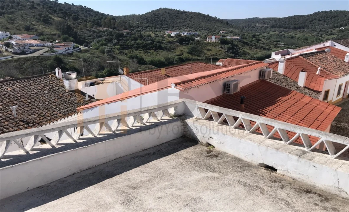 Prédio para Venda em Mertola Foto 2