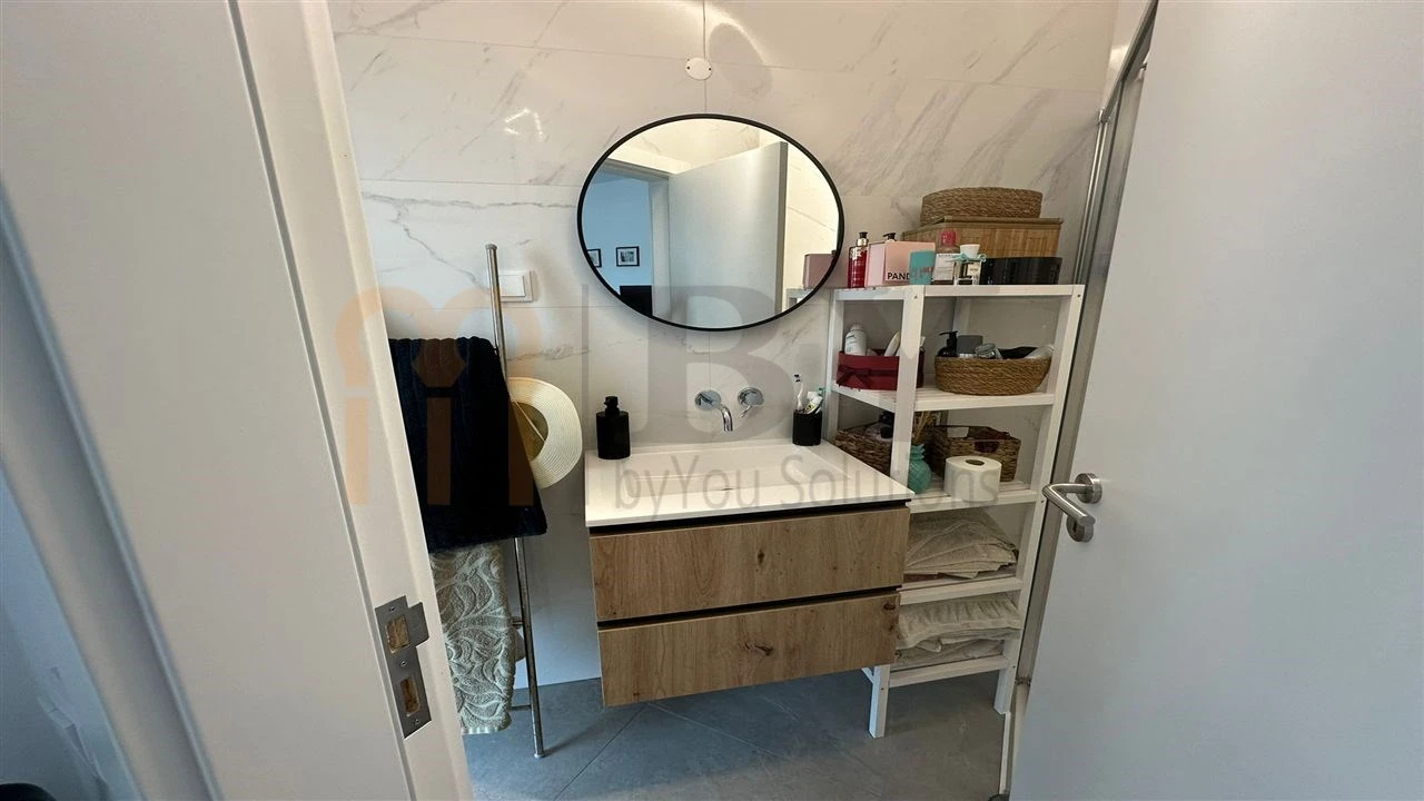 Moradia T4 para Venda em Odiaxere Foto 9