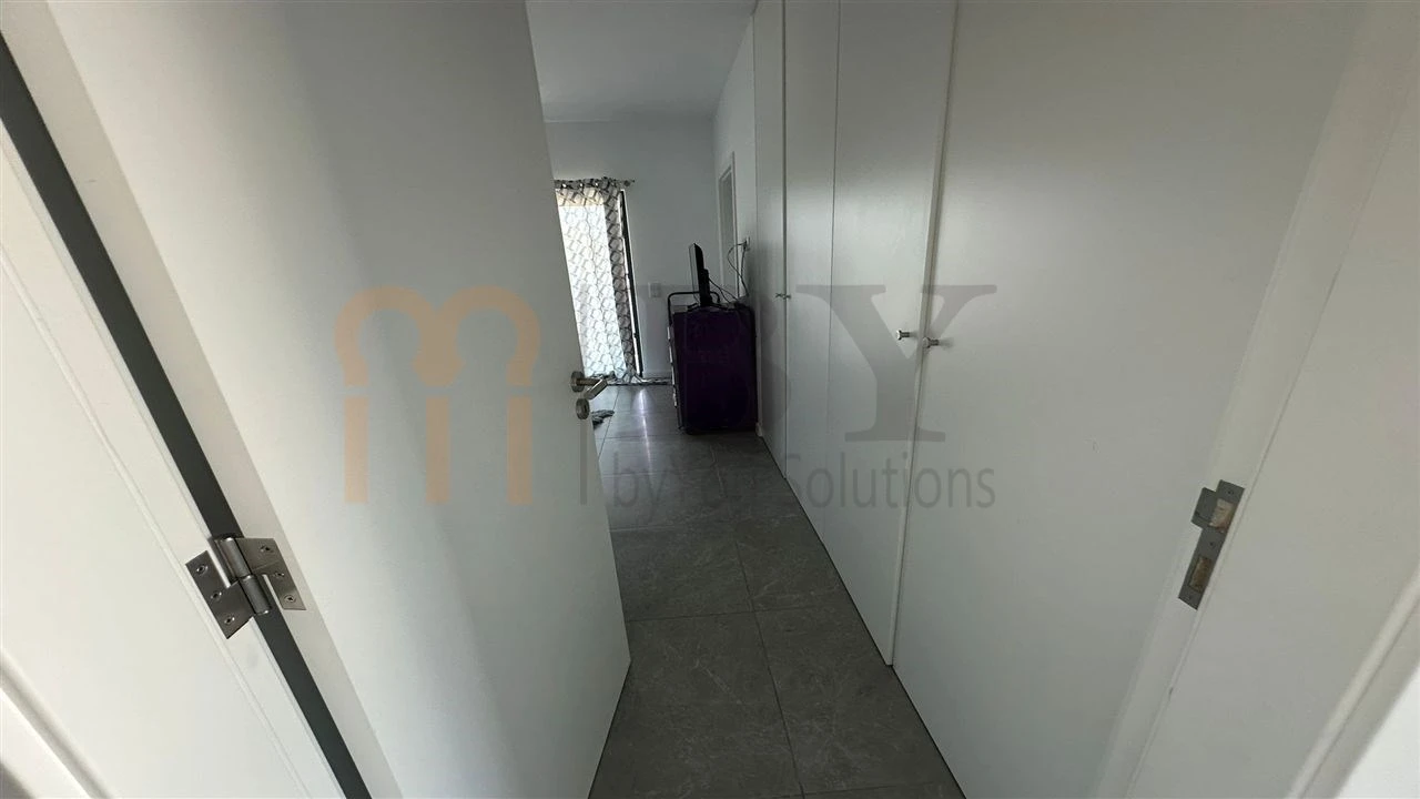 Moradia T4 para Venda em Odiaxere Foto 13