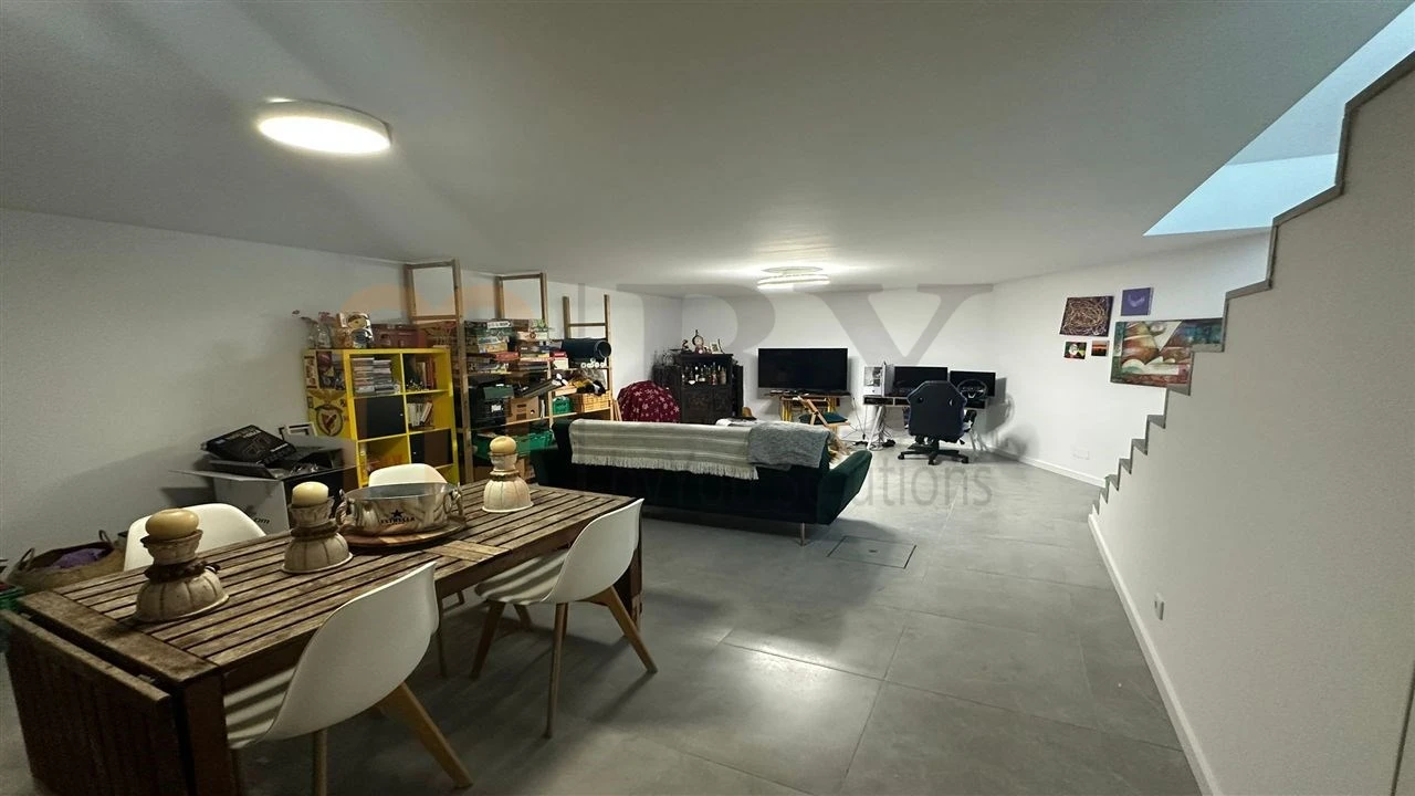 Moradia T4 para Venda em Odiaxere Foto 18