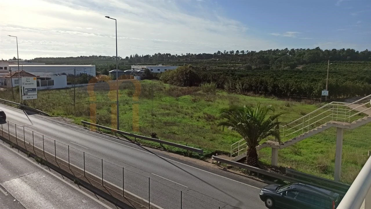 Terreno Comércio / Armazém para Venda em Faro (Sé e São Pedro) Foto 2