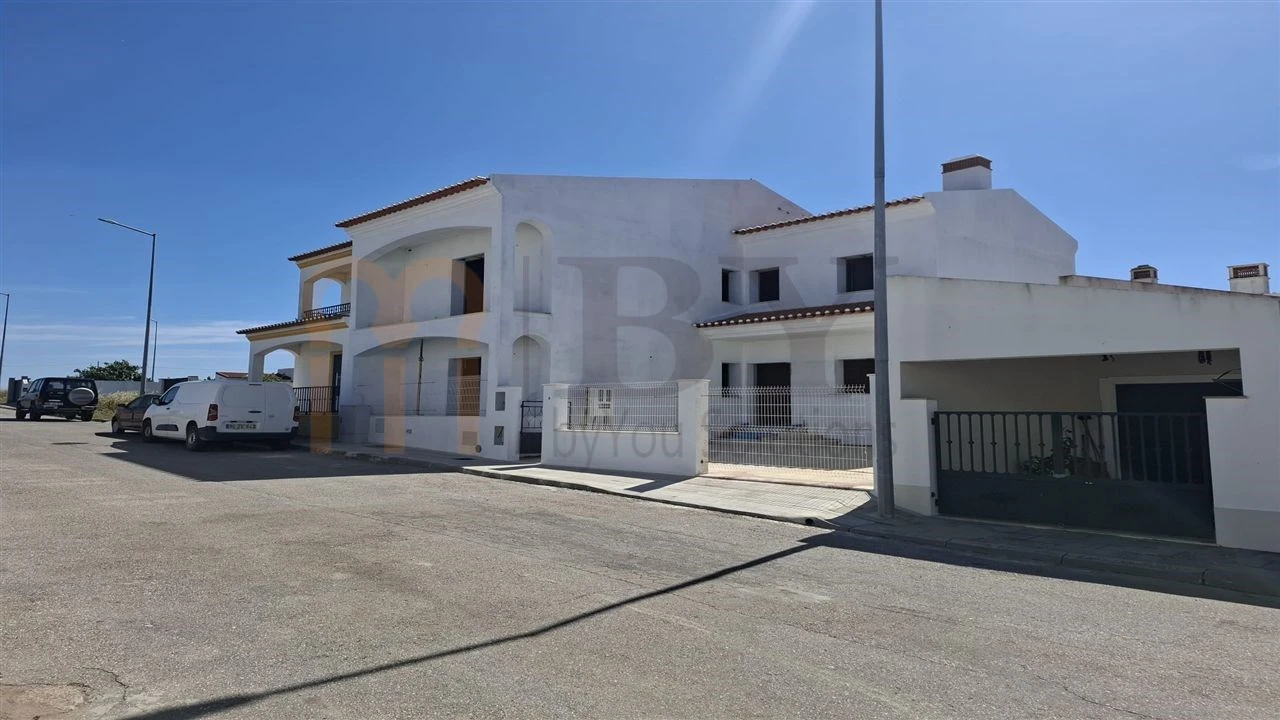 Moradia T6 para Venda em Castro Verde e Casével Foto 2